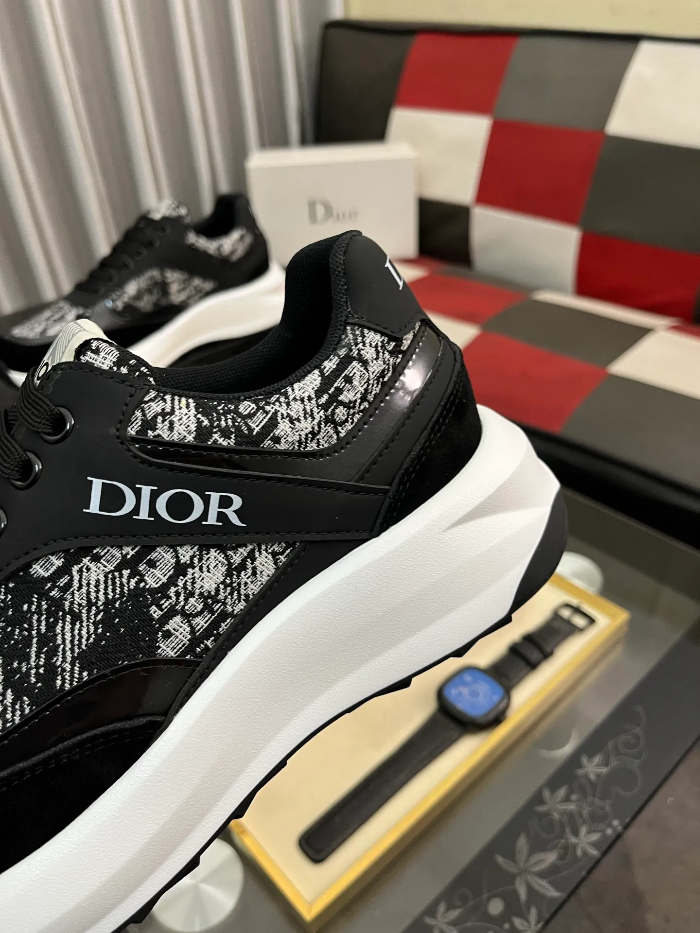 Men's men's shoes💰440⌚️⌚️[Dior] 25ss new product B01 moral training shoes. The toe dimensions of the couple's style are a bit wider. The upper foot comfort is perfect. The threads are beautiful. Perfectly suitable for trousers. Decorated with various classic details. Ideal for daily looks. Can be matched with various casual items to create exquisite looks. Fabric: top layer cowhide/lining sheepskin TPU original outsole Code number: 38-444️⃣Colors available